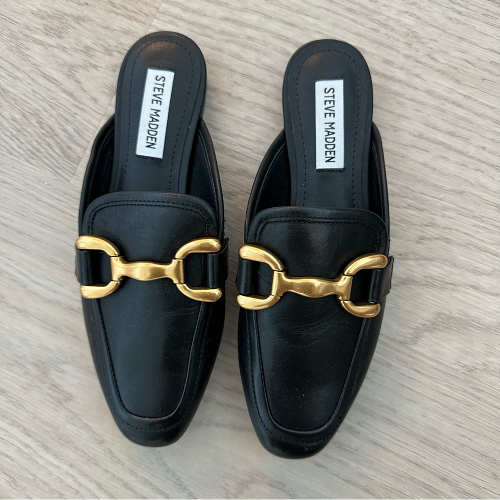 NEW Steve Madden Black and Gold Loafers